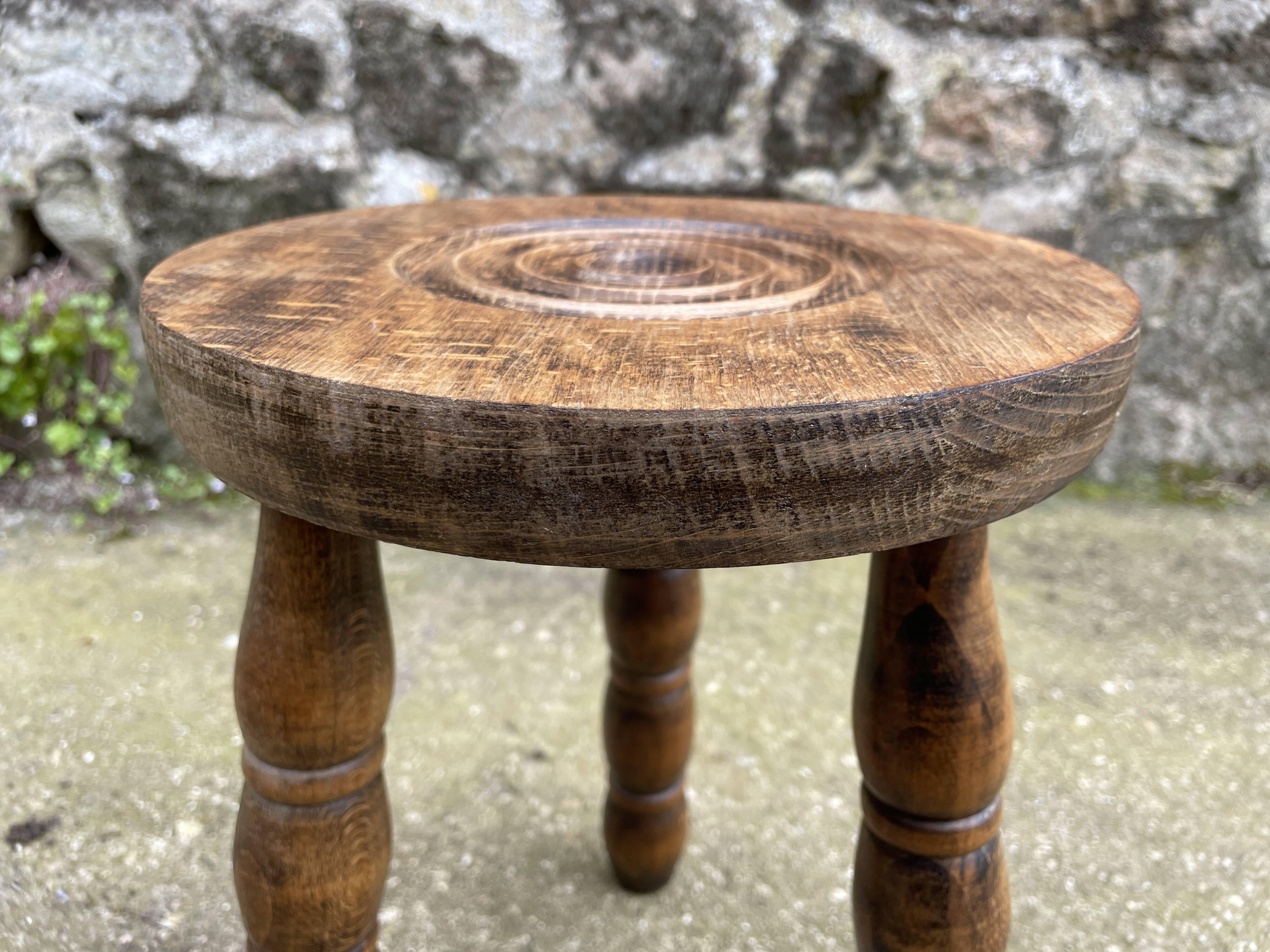 Milking stool or plant stand