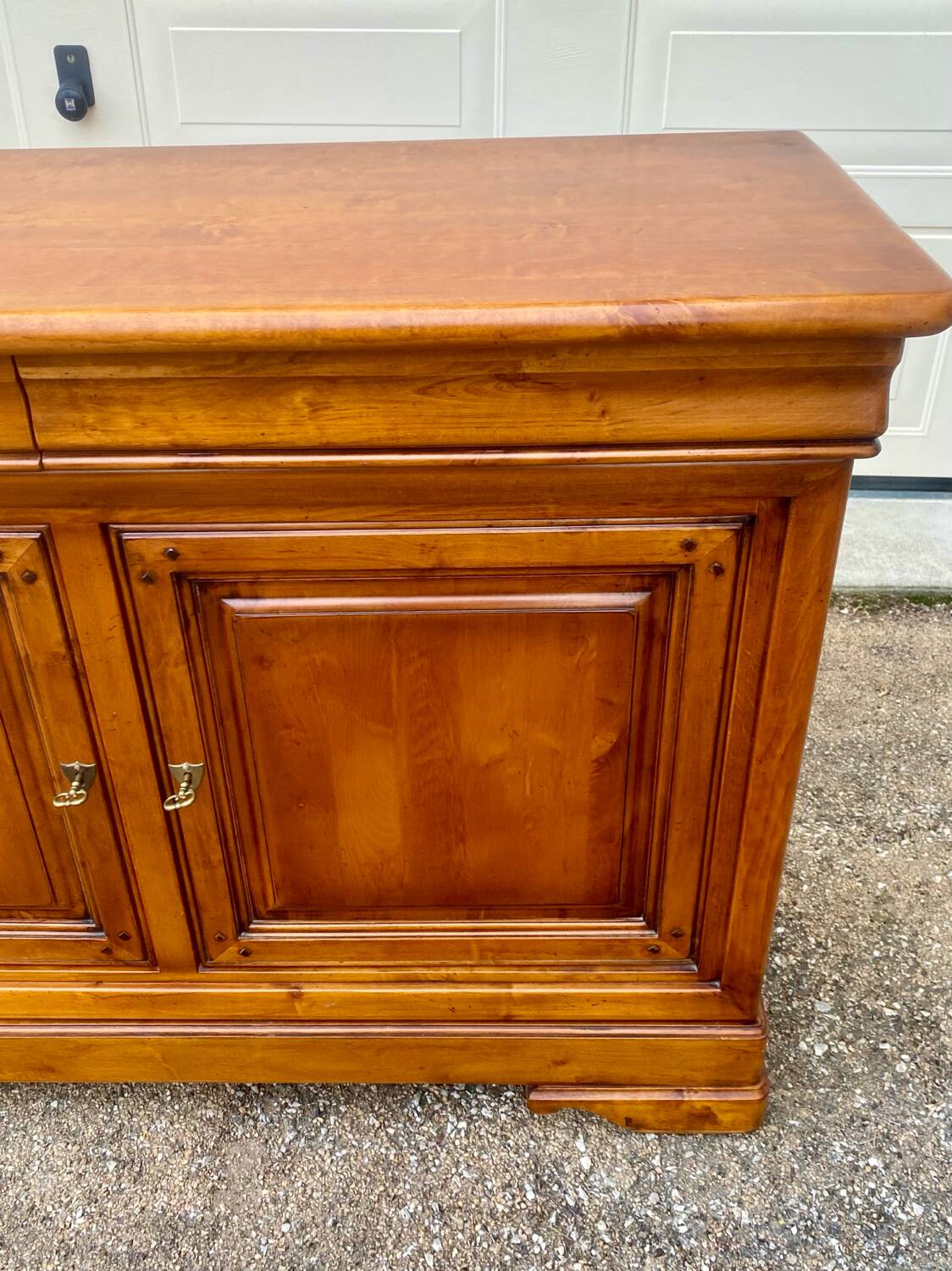Louis Philippe style solid wood sideboard with 2 doors and 2 drawers