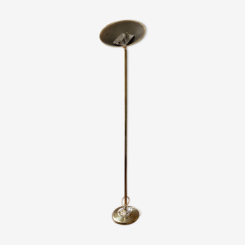 Golden brass lamppost