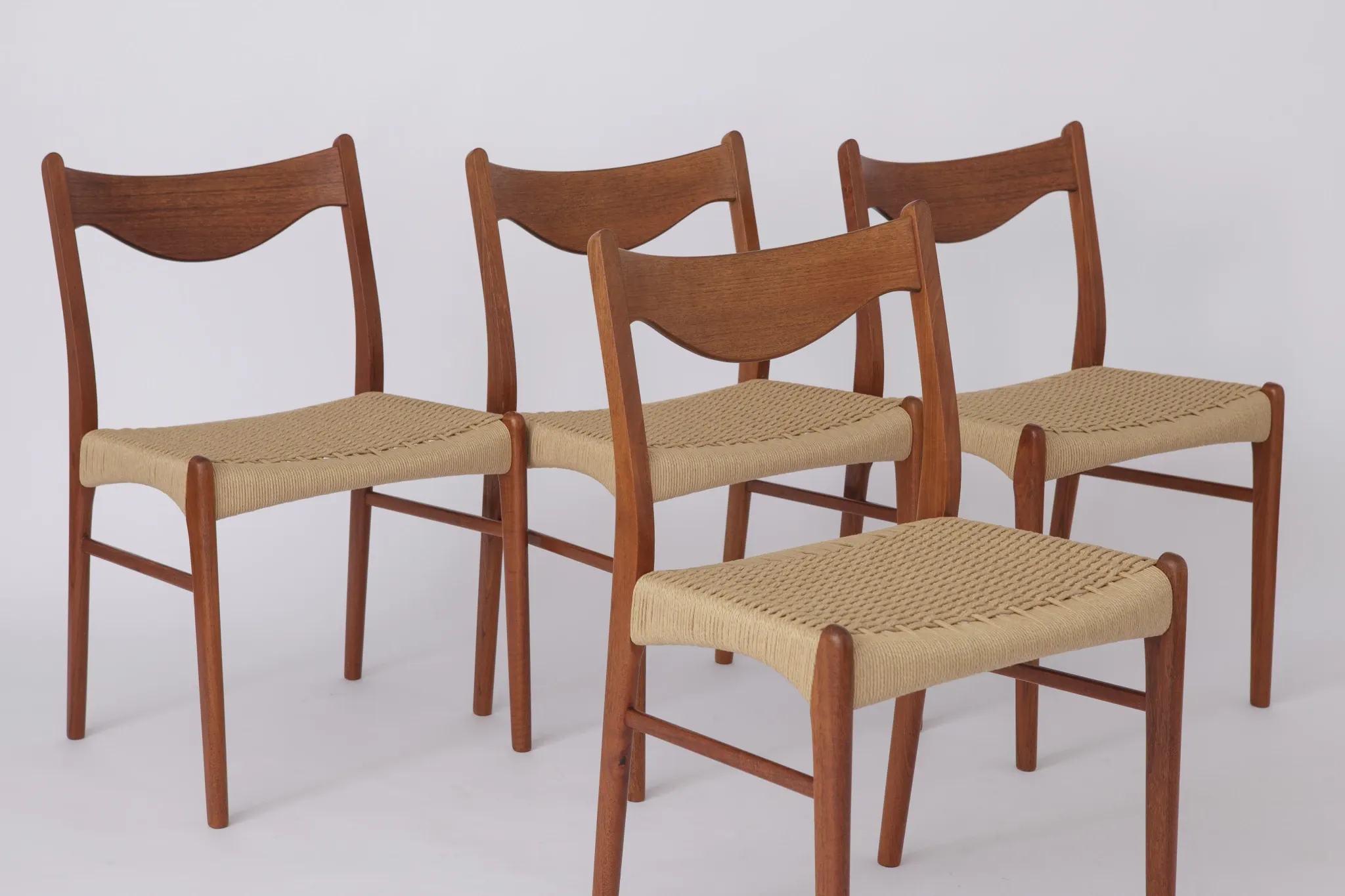Set of 4 Arne Wahl Iversen Dining Chairs, Danish Mid Century Modern, 1960s