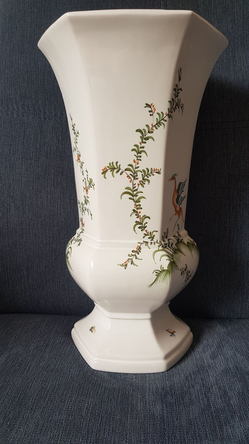 Octagonal vase signed Lallier in Moustier