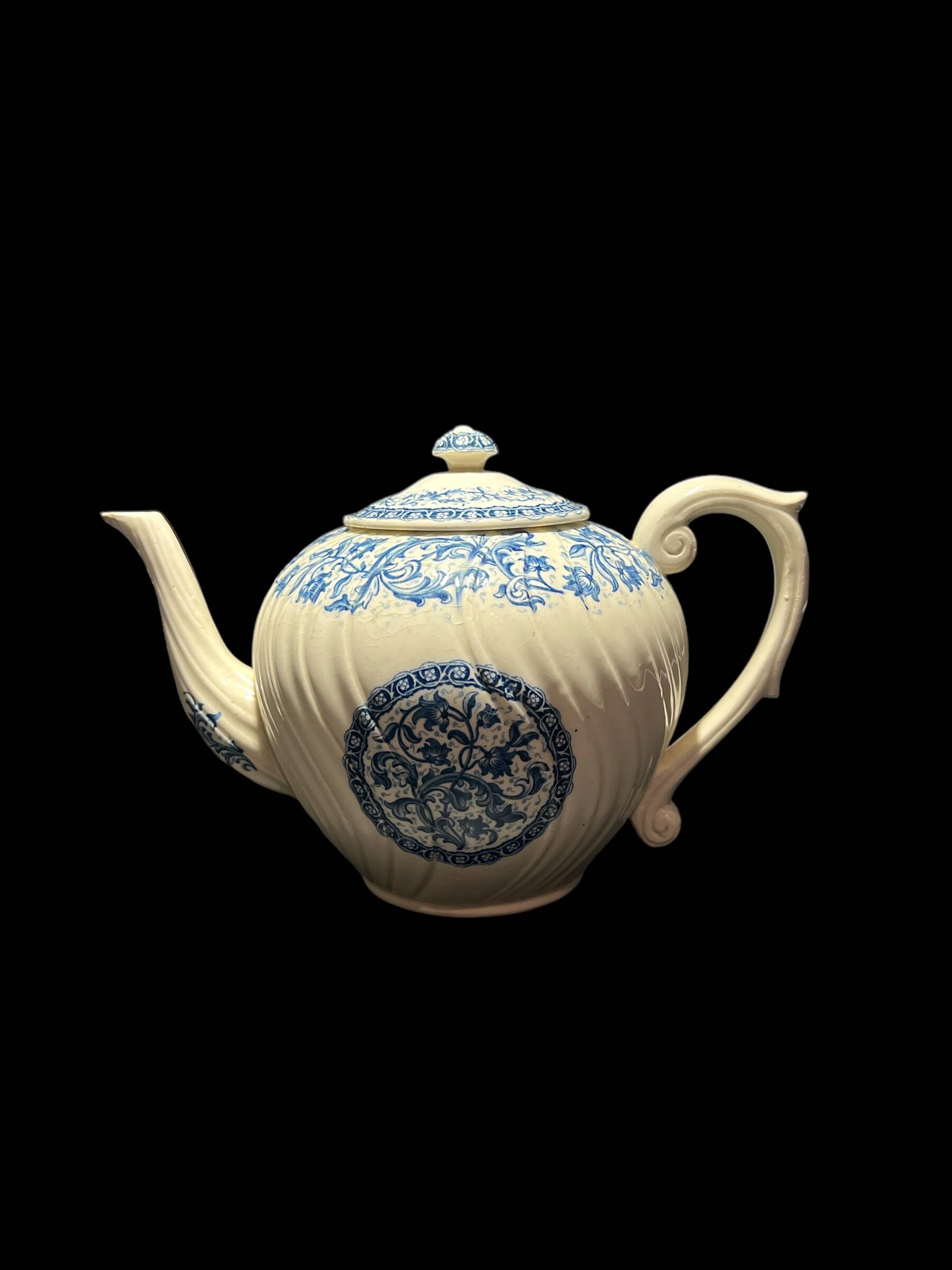Gien porcelain teapot