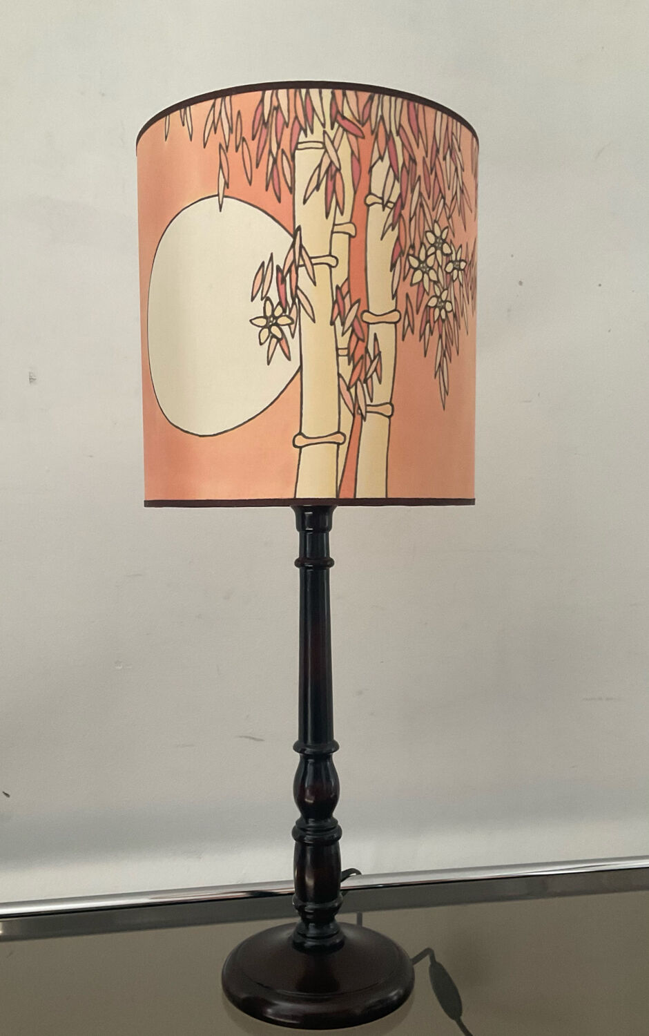 Vintage lamp in wood and silk
