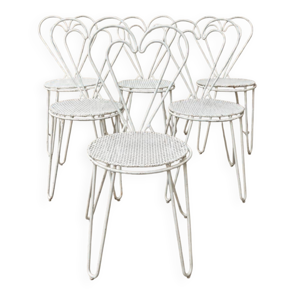 Chaise de jardin ''Cœur'' attribuée à Mathieu Matégot, métal perforé, années
