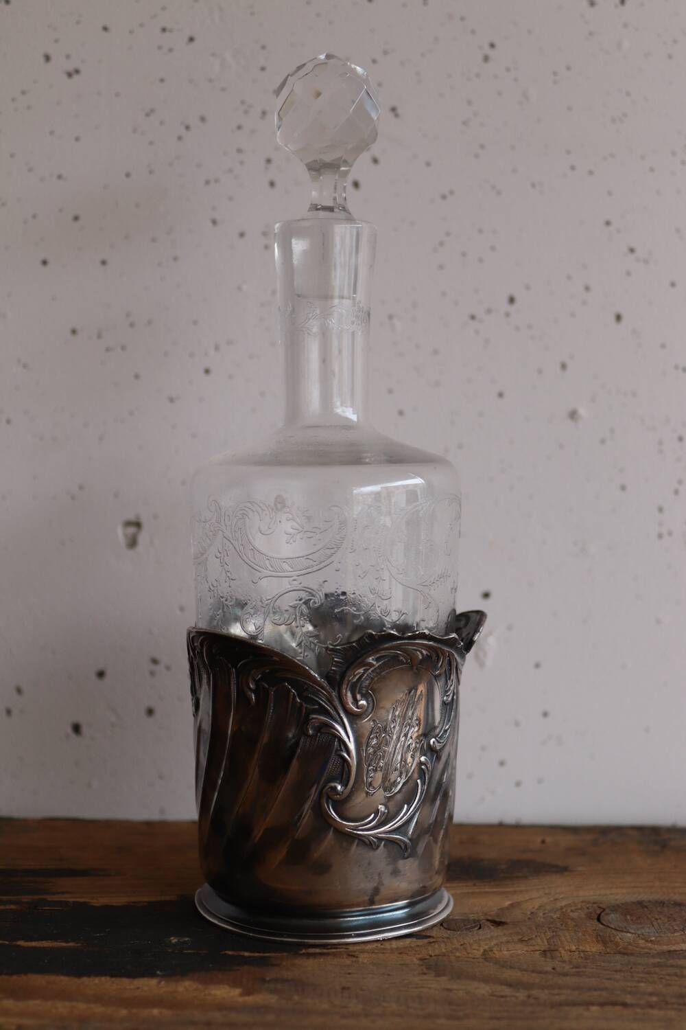 Antique glass bottle engraved and silver-plated metal – Gallia hallmark