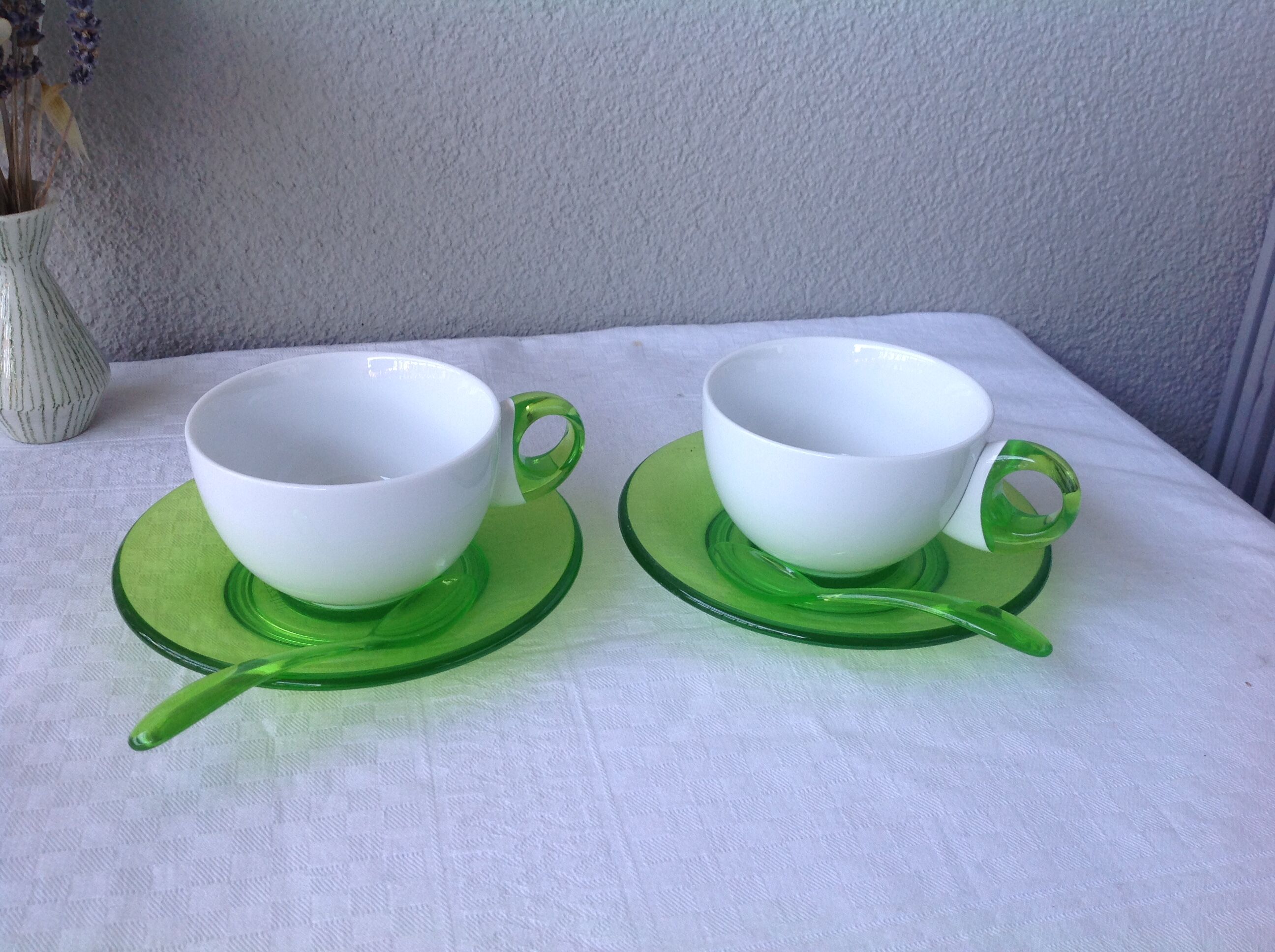 Queensberry Hunt Levien Guzzini cappuccino cups