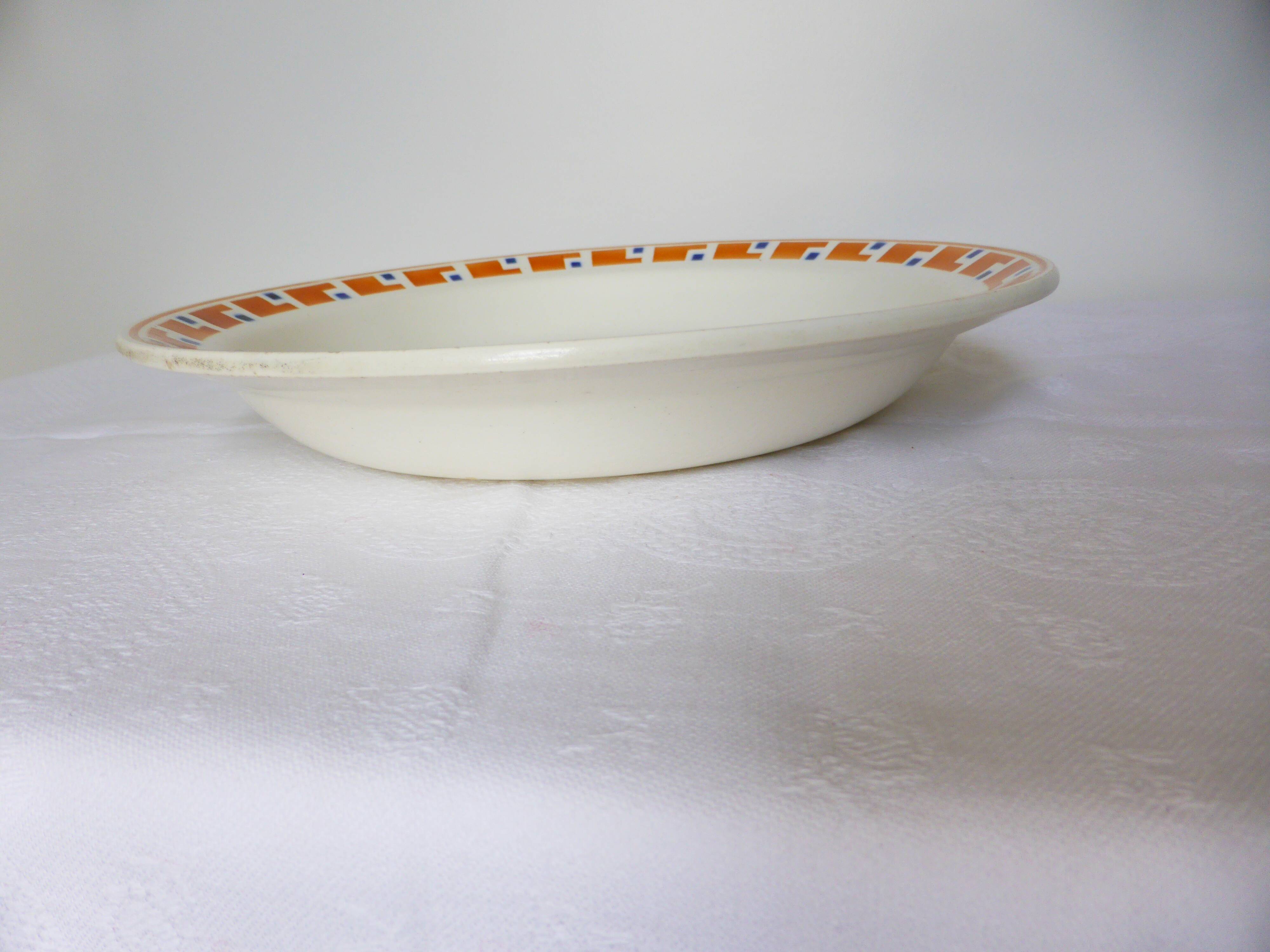 1 hollow round serving dish in iron earth of the Salins model Lucette 210875