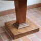 Table ronde en frêne, pied central mouluré, art déco