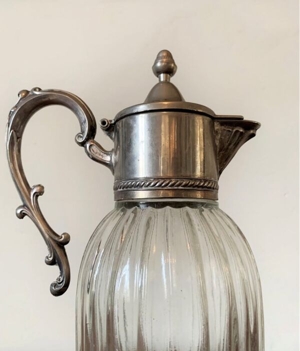 Aiguière, verre et étain, vers 1950