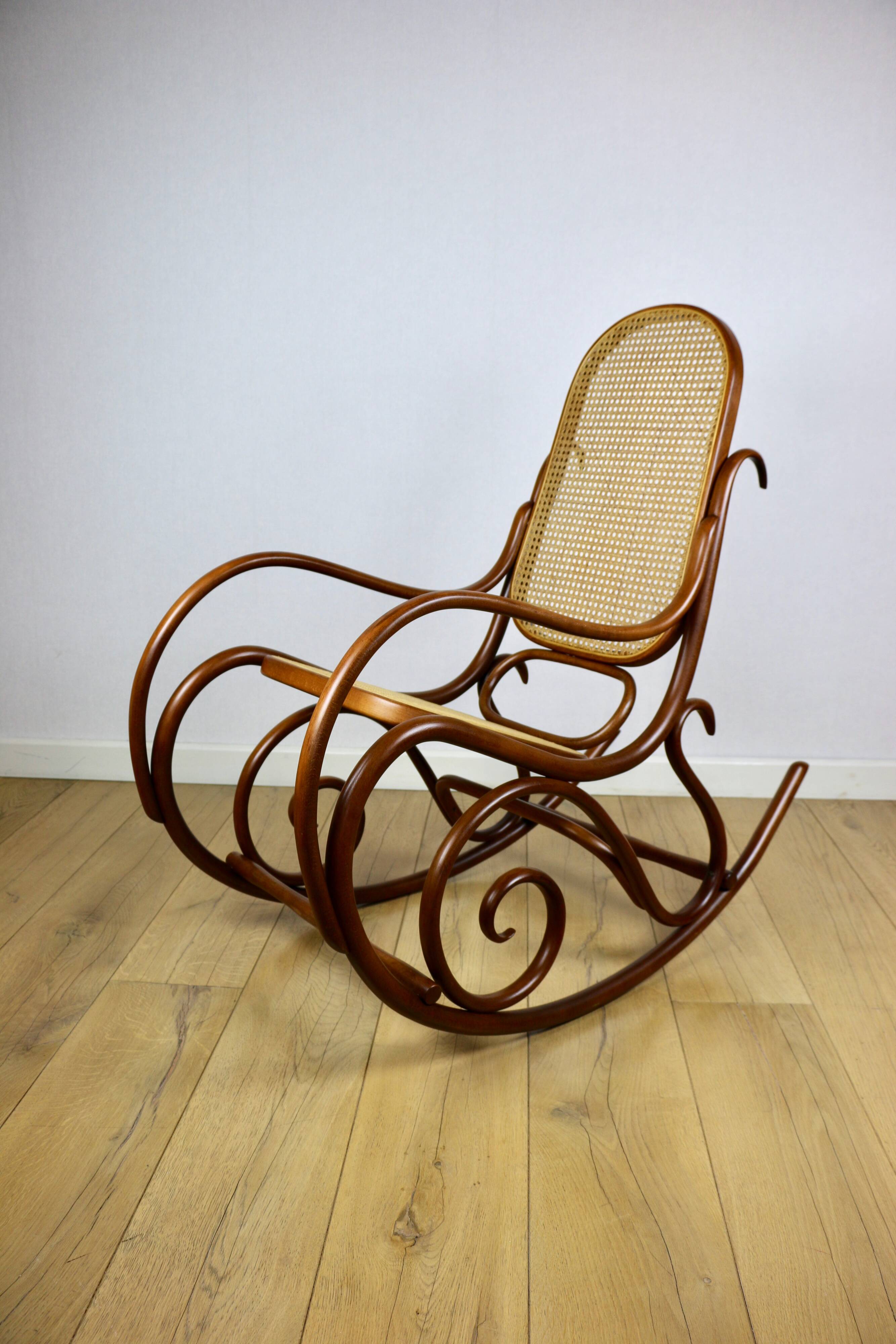 Rocking chair on runners, original light brown, 1970s - perfect like new