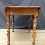 Table ovale Louis Philippe à rabats, en merisier  Ø120-108 x 74 cm