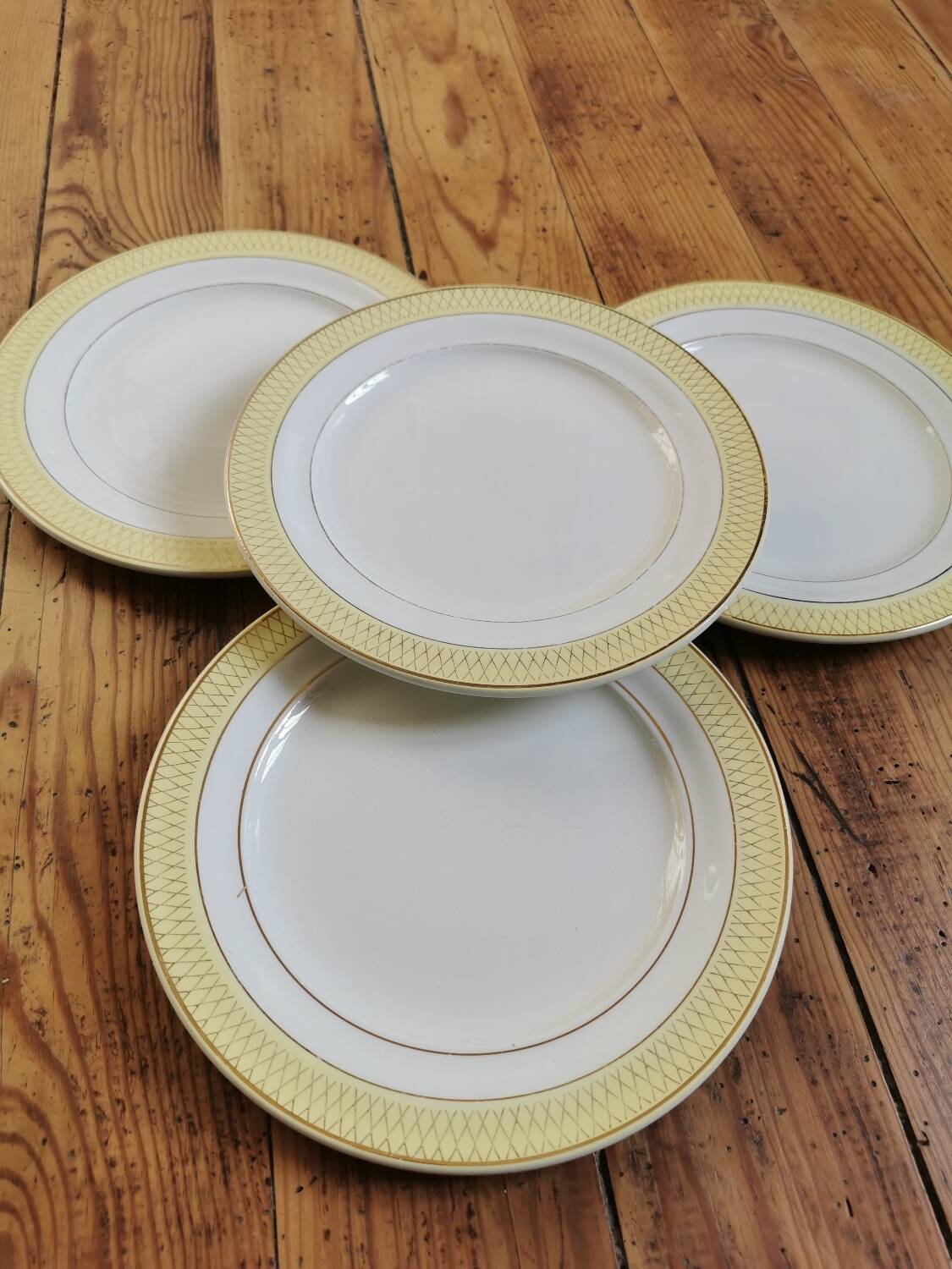 Mix of vintage dessert plates