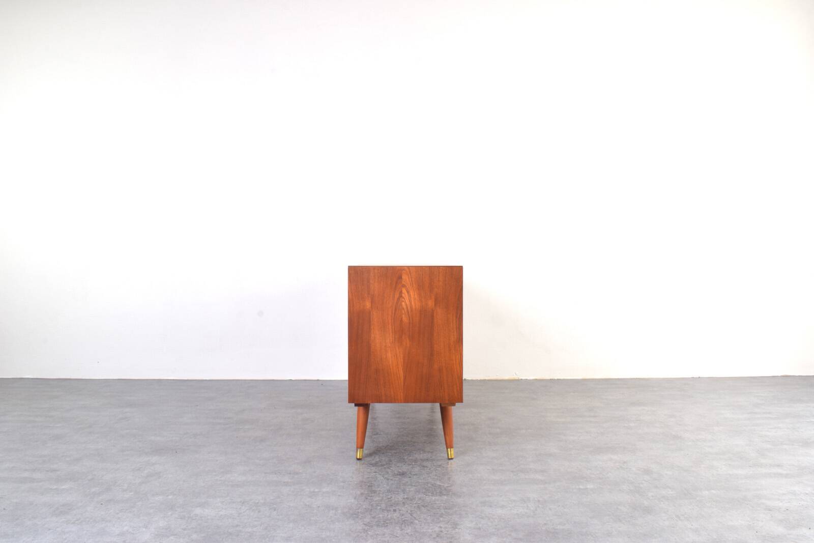 Buffet peint à la main Op-Art du milieu du siècle de Sven Andersen Møbelfabrikk,