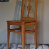 Lorraine Art Populaire chair at the end of the 19th century with a baluster back