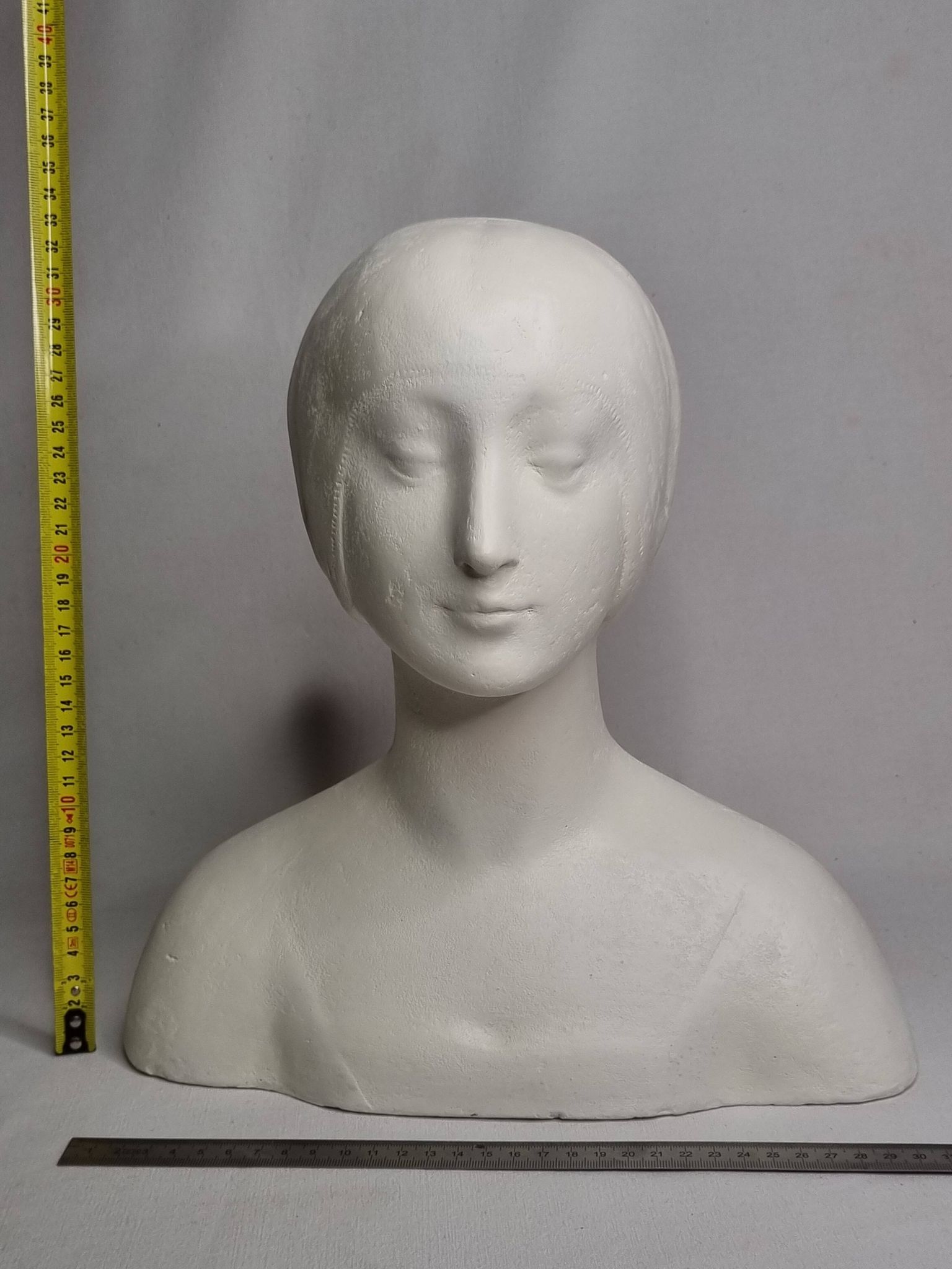 Bust after Laurana in Renaissance style, known as Aragon, patinated plaster, 33 cm.
