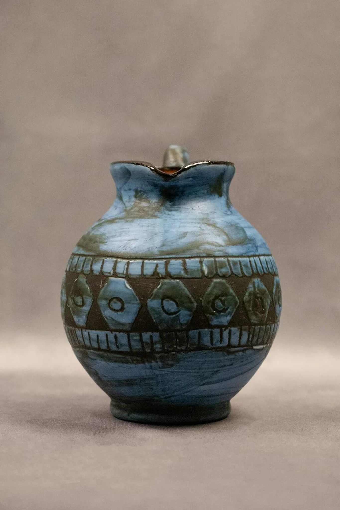 Blue ceramic pitcher with frieze by Jérôme Massier – Vallauris