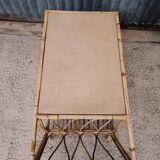 Table basse en rotin avec porte revue