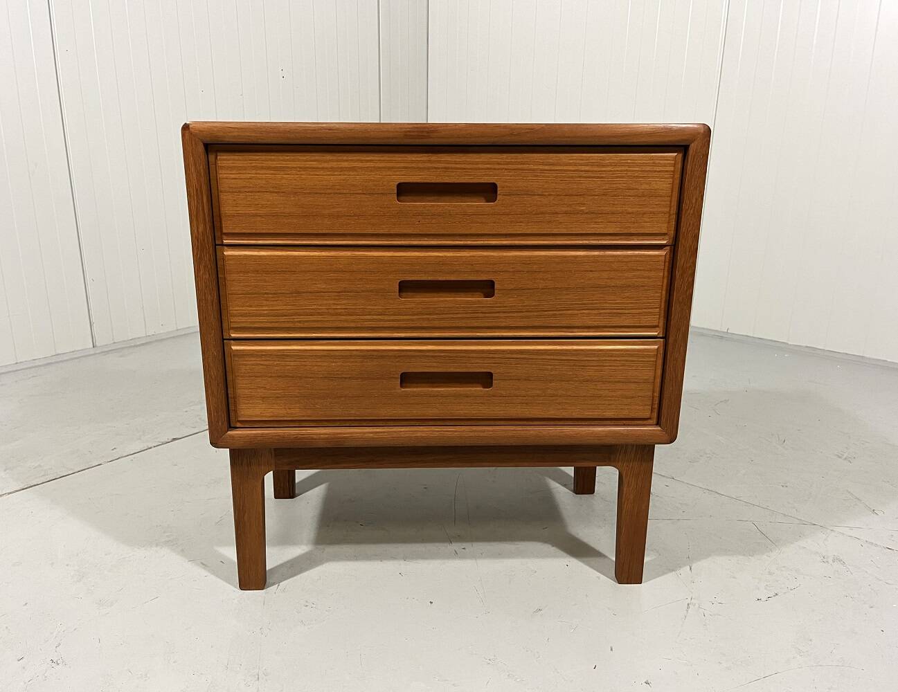 Teak chest of drawers Denmark