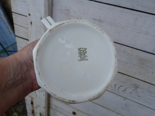 Pitcher Pillivuyt Mehun france ceramic patterns florets