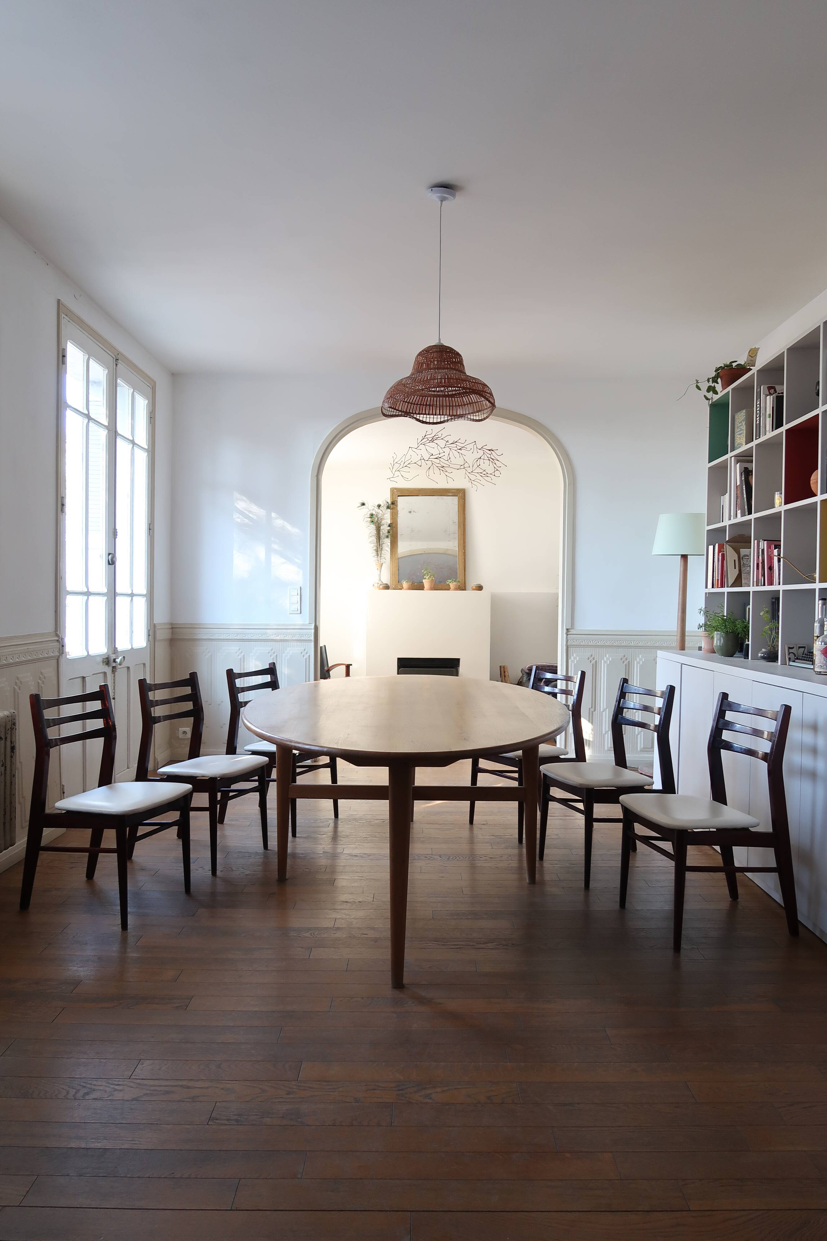 6 Scandinavian chairs skaï white