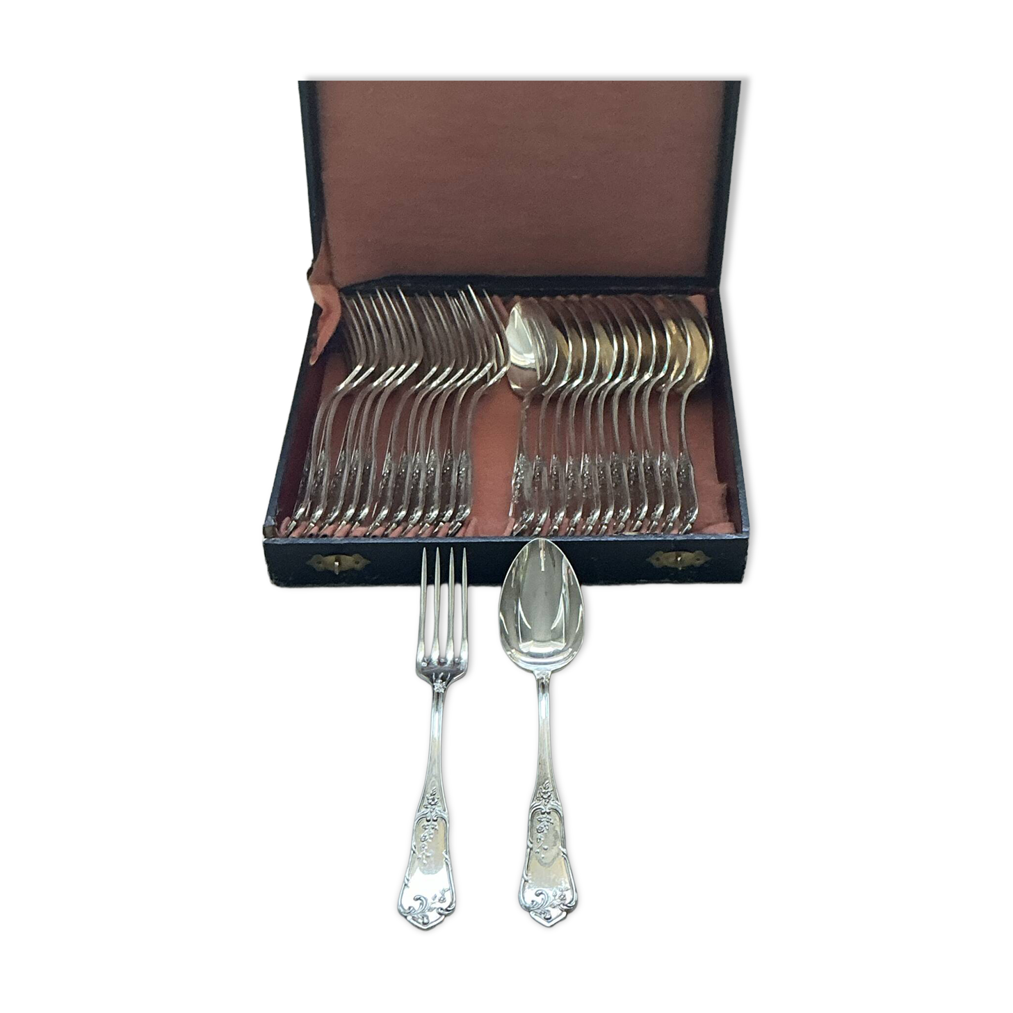 Elegant cutlery set 1900-1910 Boulenger "White 84" 24 place settings