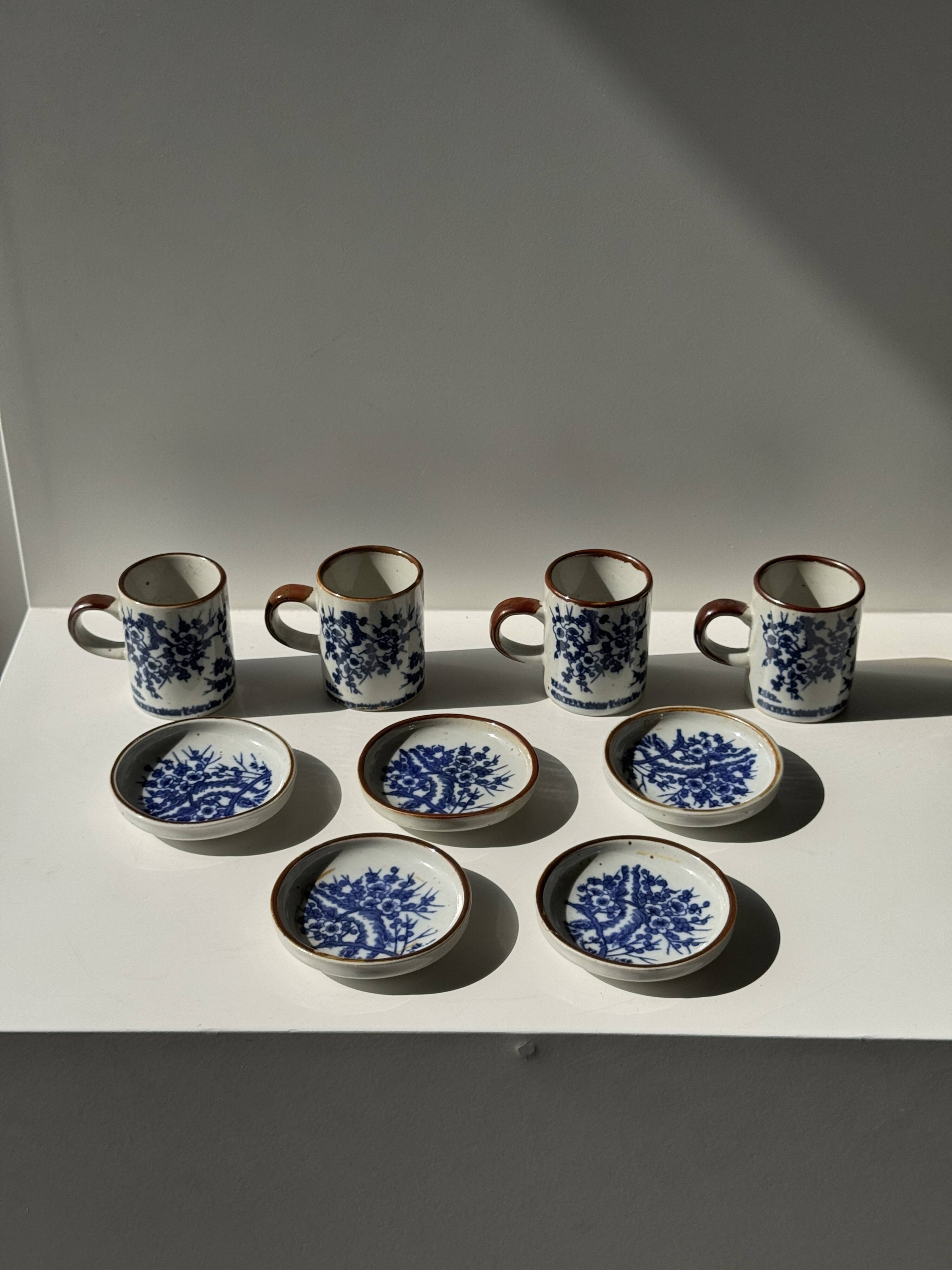 Set of 4 small cups and saucers with Asian blue landscape decor
