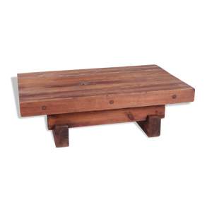 Table basse brutaliste en pin par
