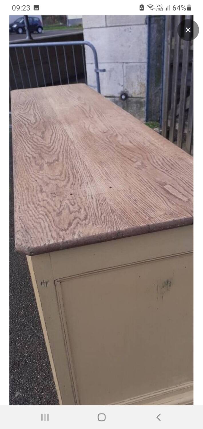 Counter trade furniture