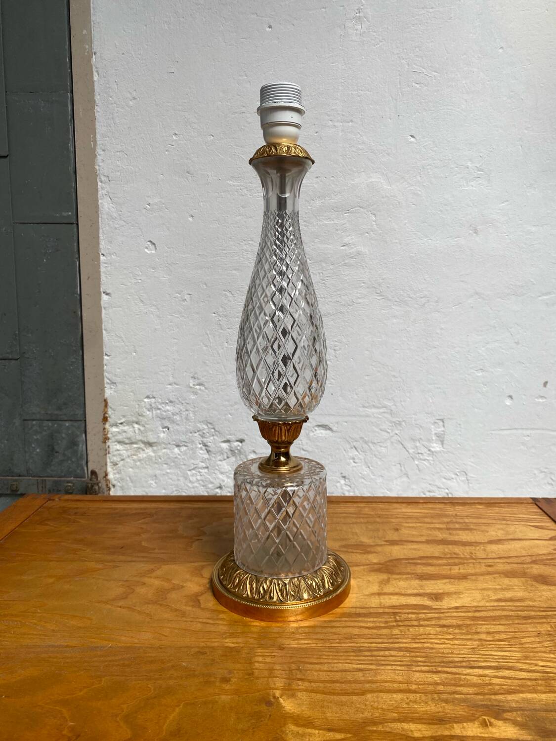 Glass table lamp with brass