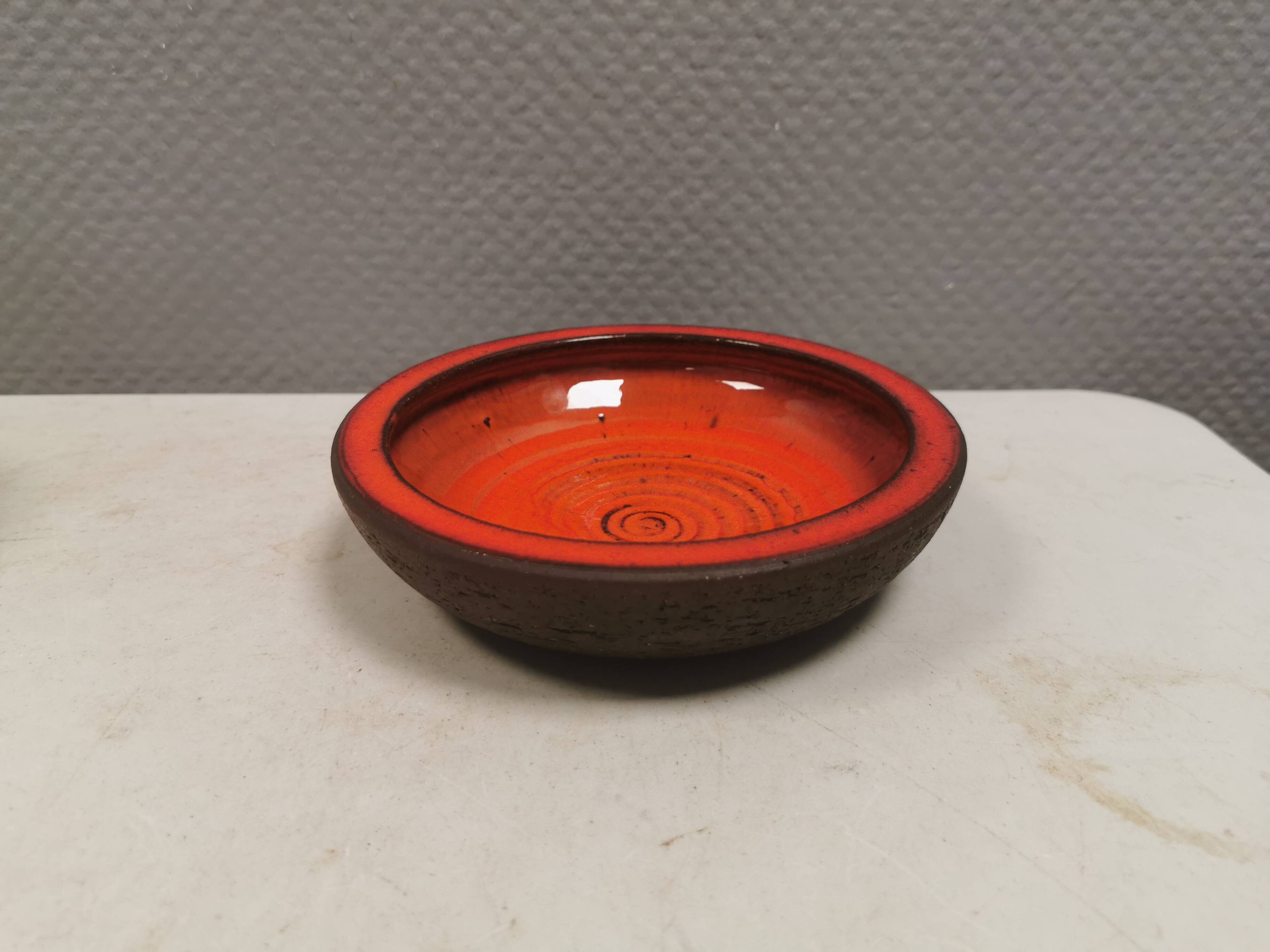 Ceramic bowl from Holbæk Ceramics Denmark, 1970s–1980s.