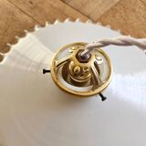 Suspension vintage en opaline dentelée