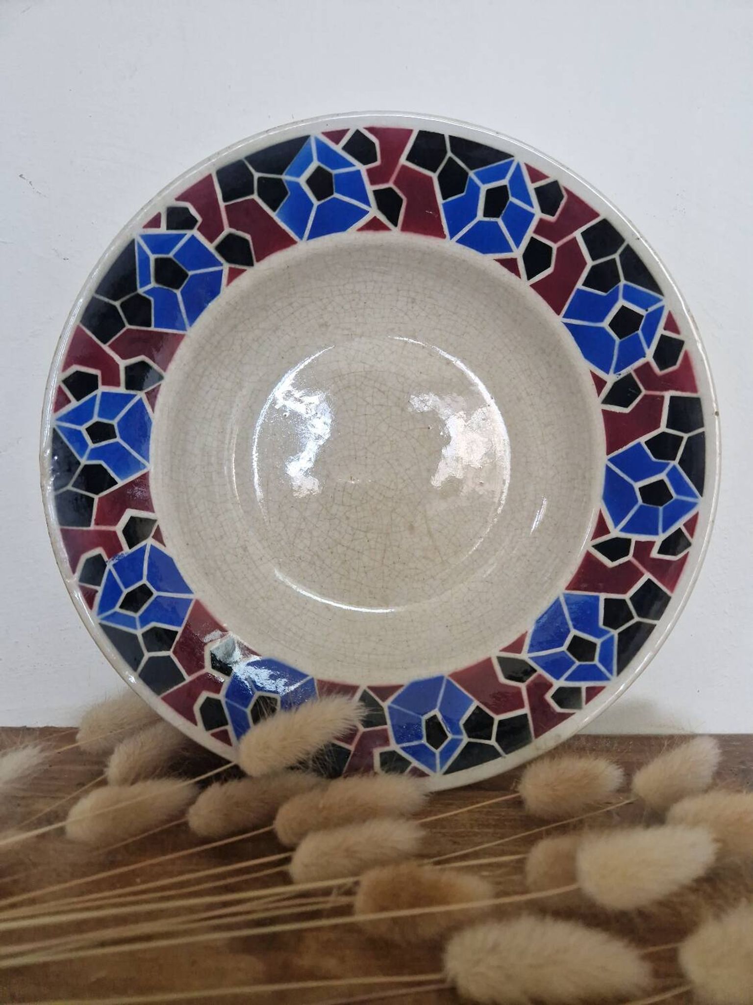 Assiette ancienne en terre de fer Lunéville Hohneck
