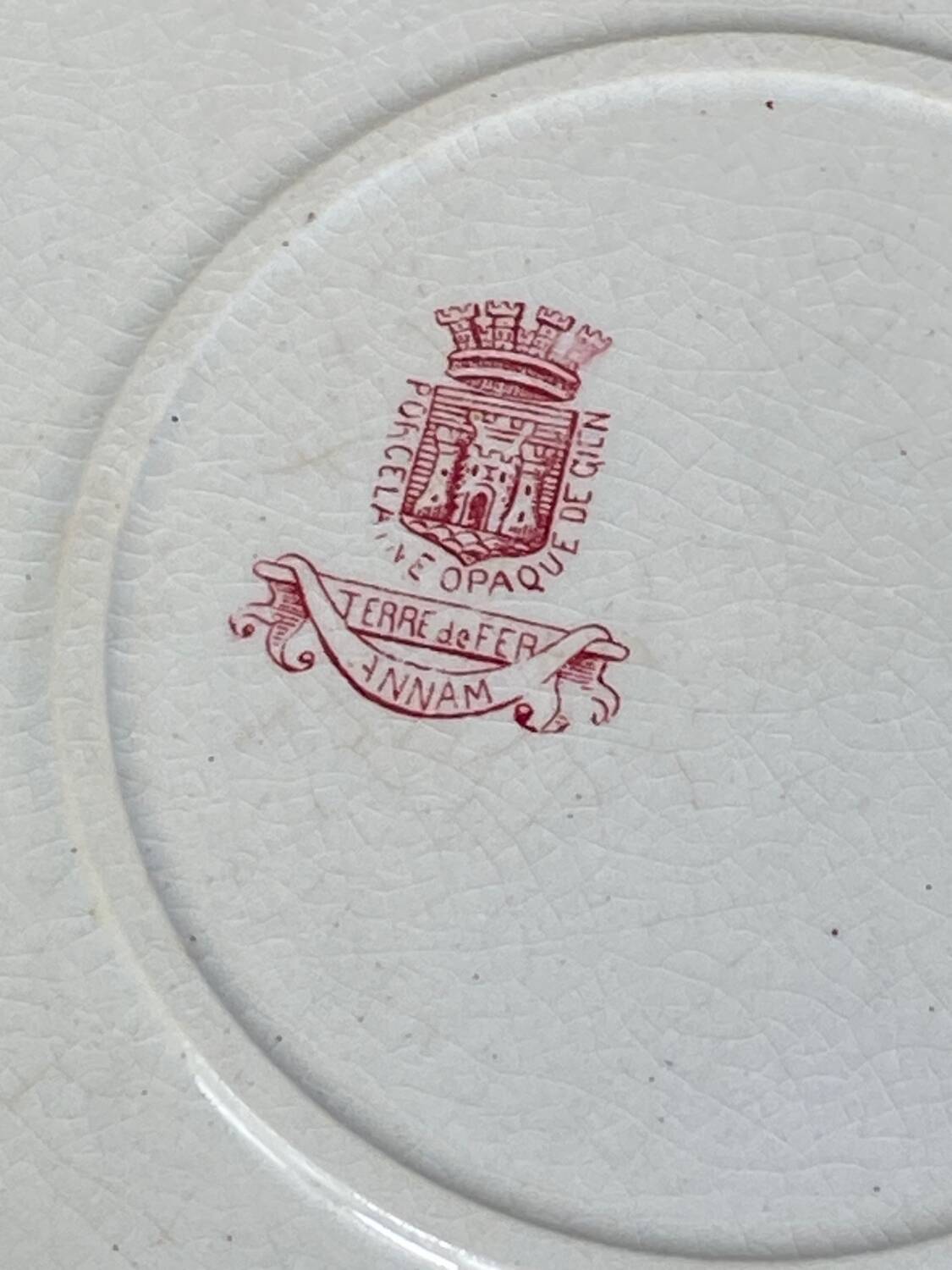 Antique Hiens porcelain dish, iron earth