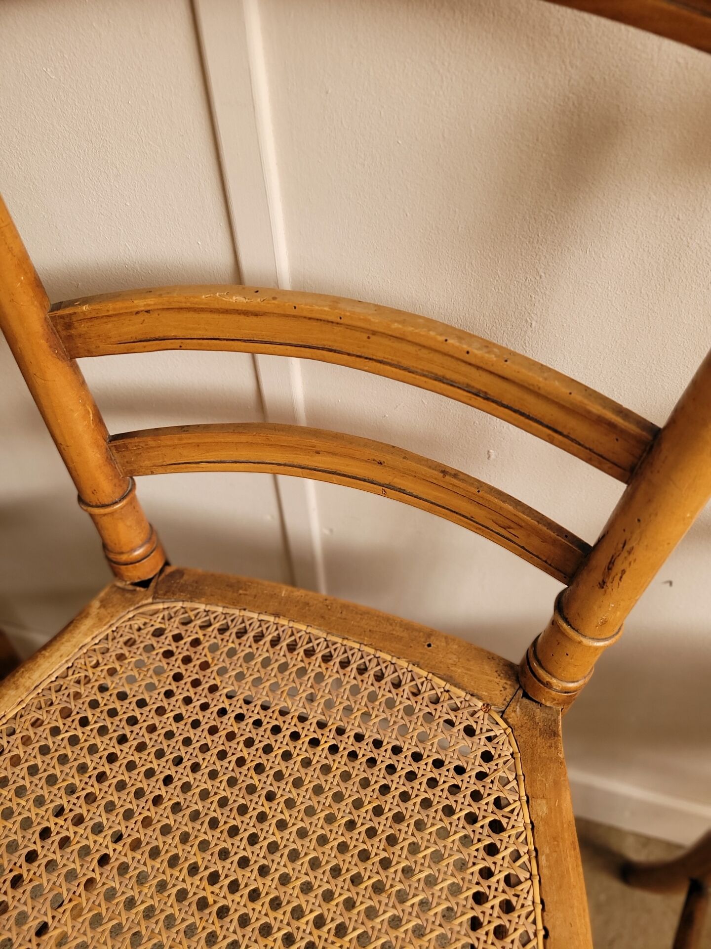 Lot de 4 chaises volantes Louis XVI
