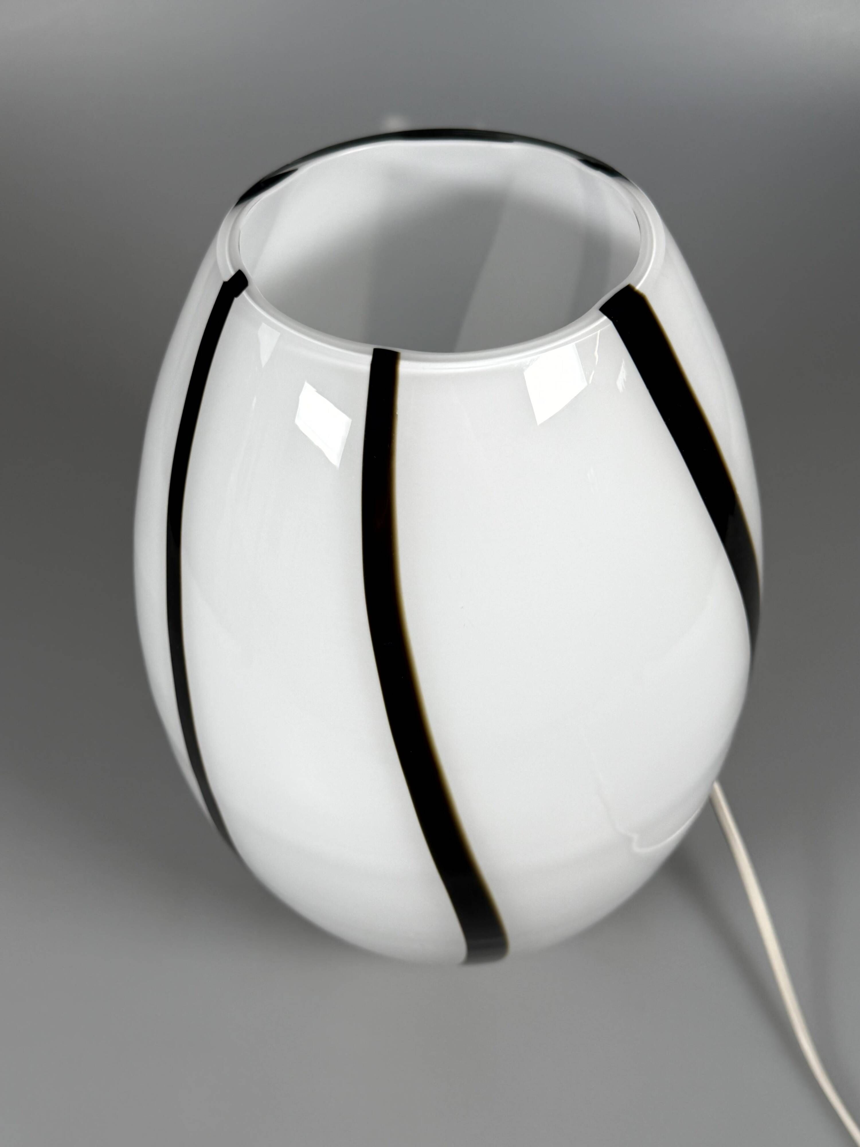 Lampe de table en verre vintage des années 1970 1980 par Volux Italie