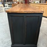 Counter early twentieth oak
