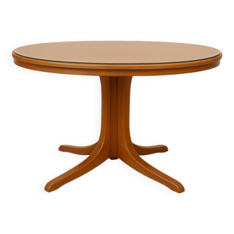 Baumann Scandinavian style 60s round table