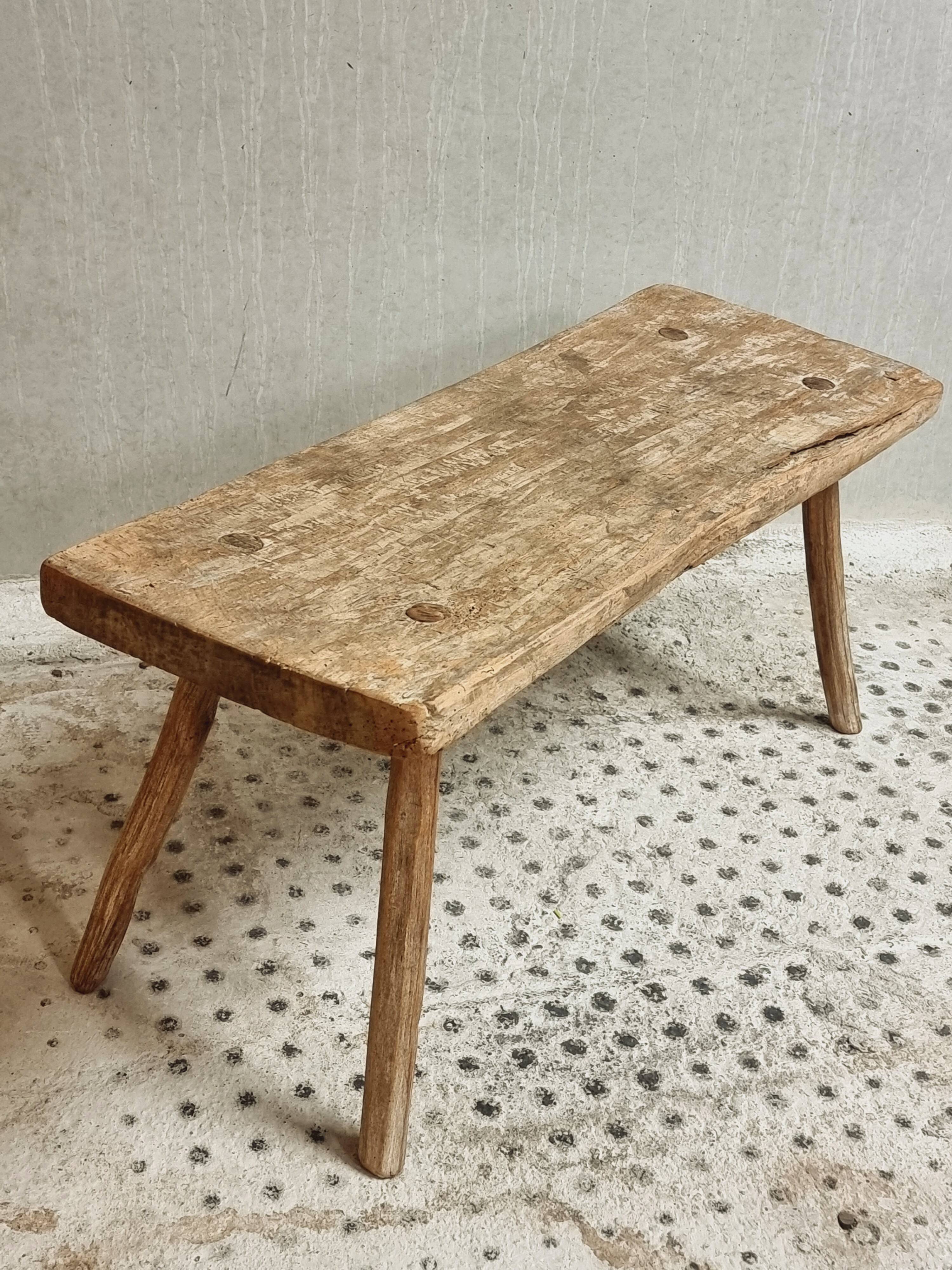 Banc de table d'abattage de table d'appoint antique en bois de hêtre et de châtaignier