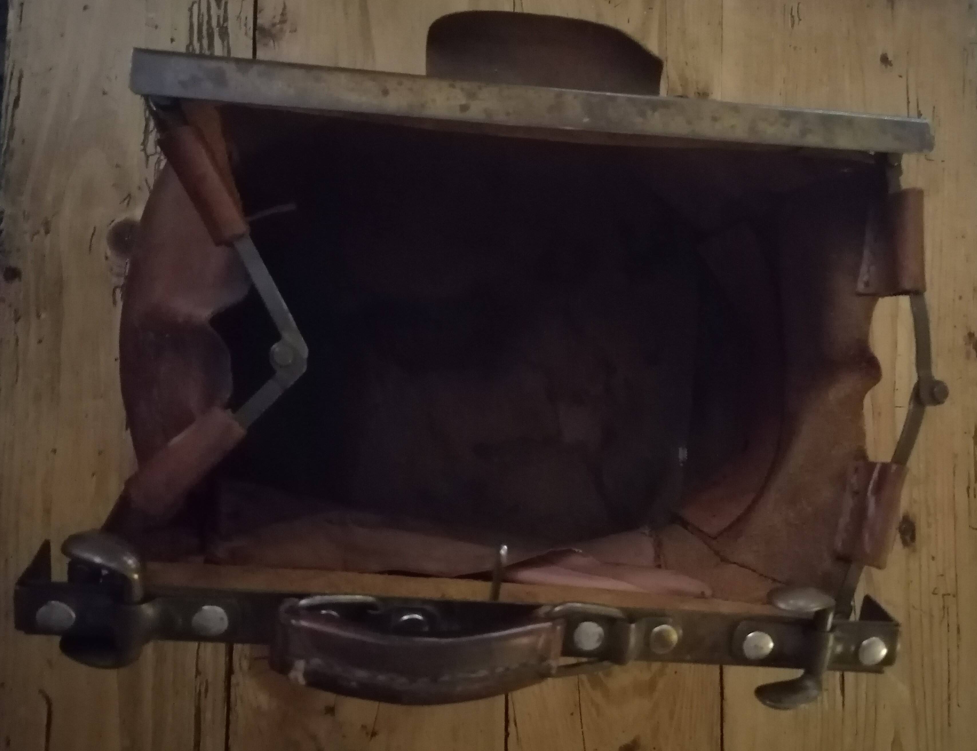 Leather doctor's bag