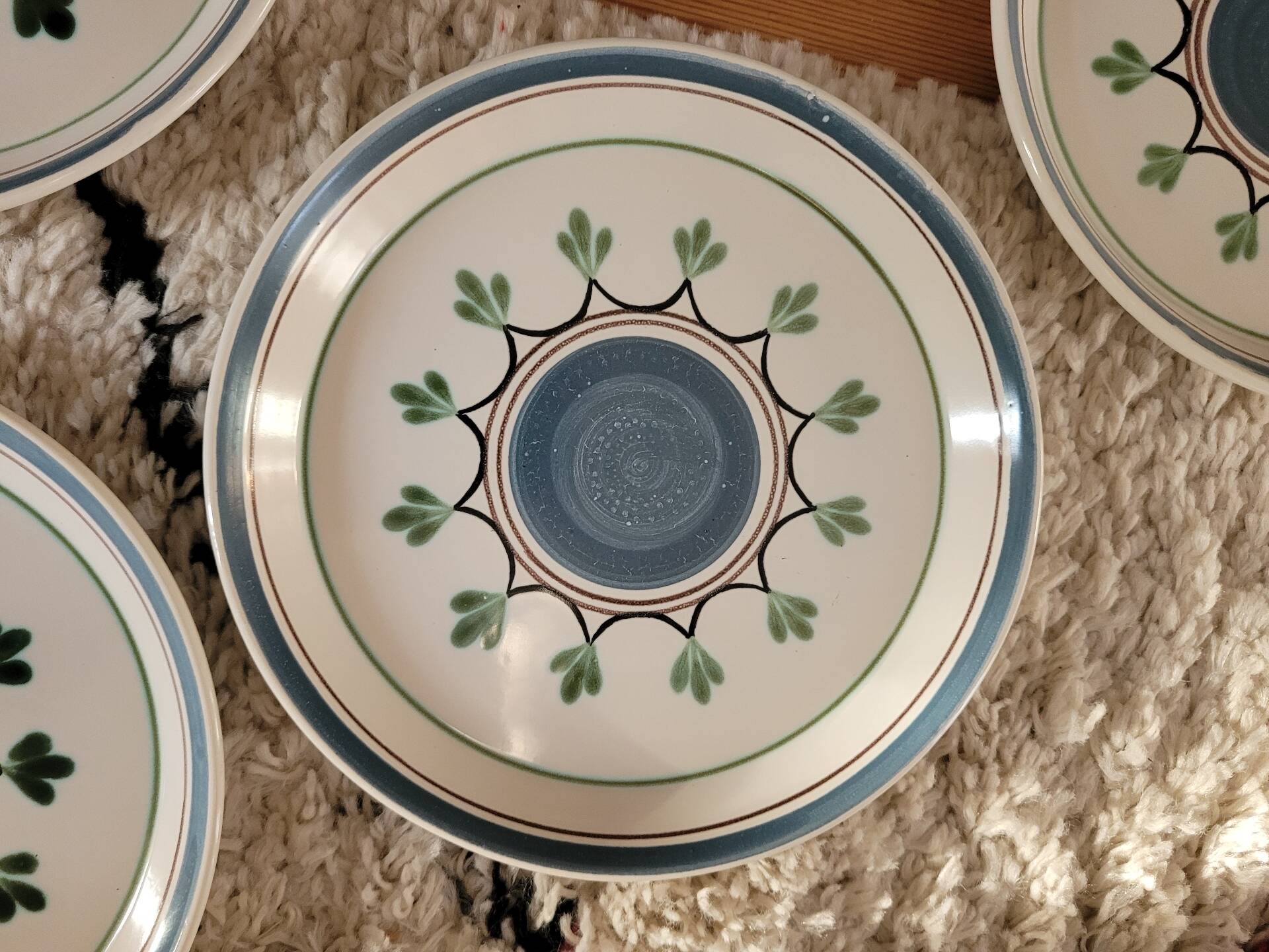 Lot no. 2 of 6 dessert plates MBFA Pornic