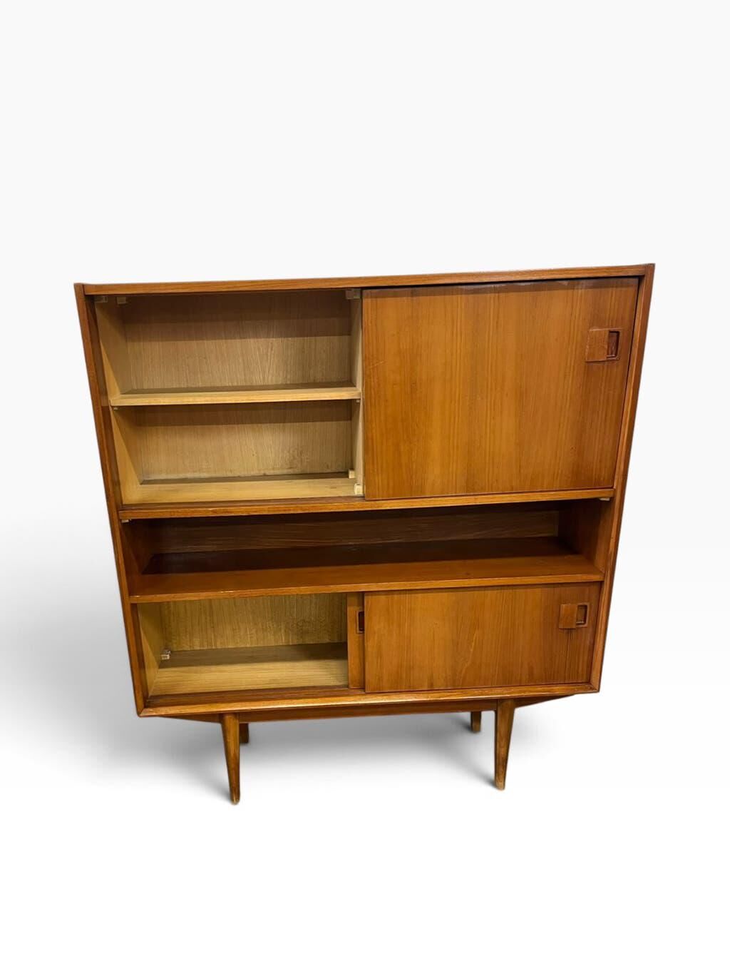 Vintage wooden bar/buffet furniture