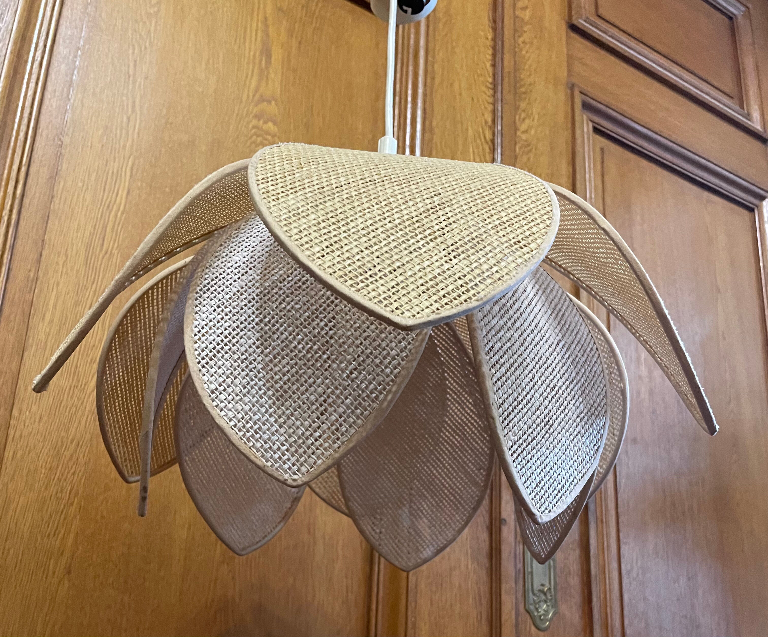 Suspension petals vintage flower