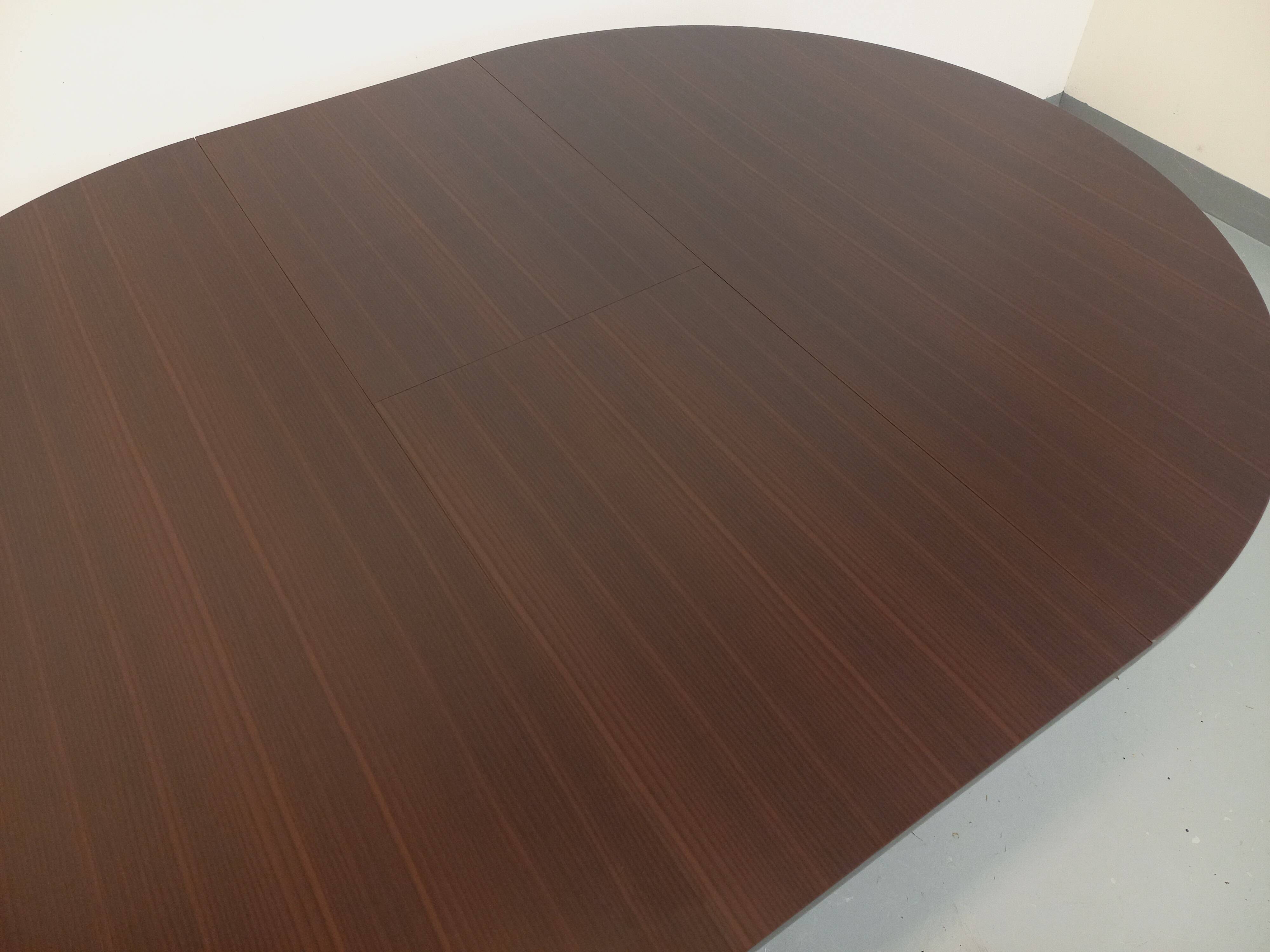 Table ronde de repas vintage en bois d’ébène et métal chromé Space Age