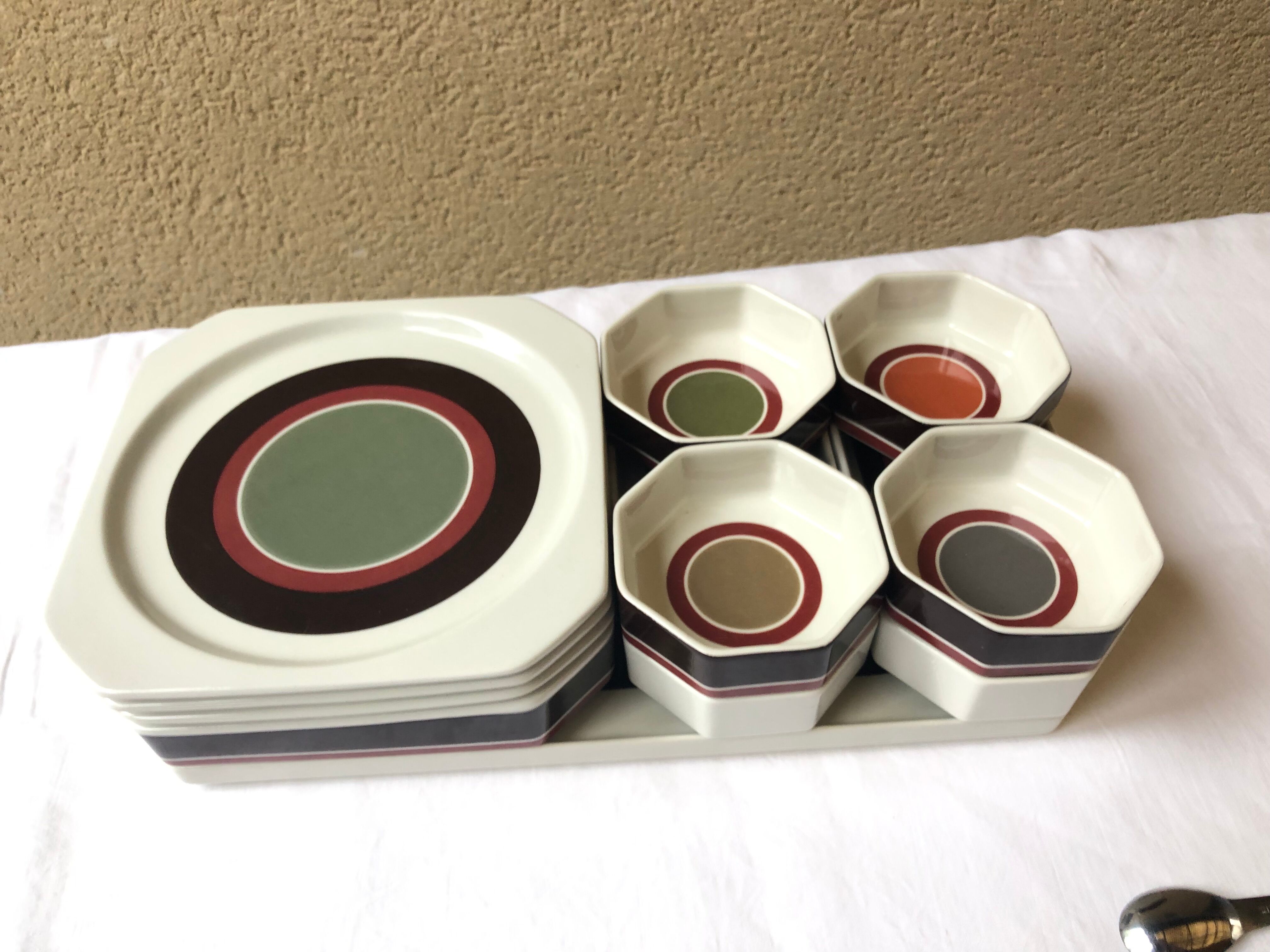 Serving dessert 12 pieces porcelain & Villeroy Boch Avant-garde design modernist vintage 70