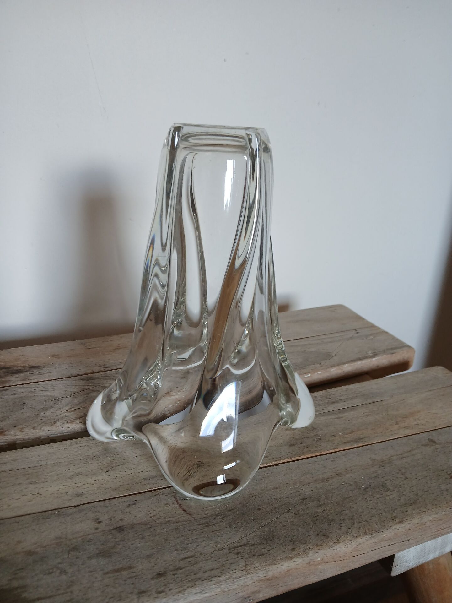 Vase in ouraline