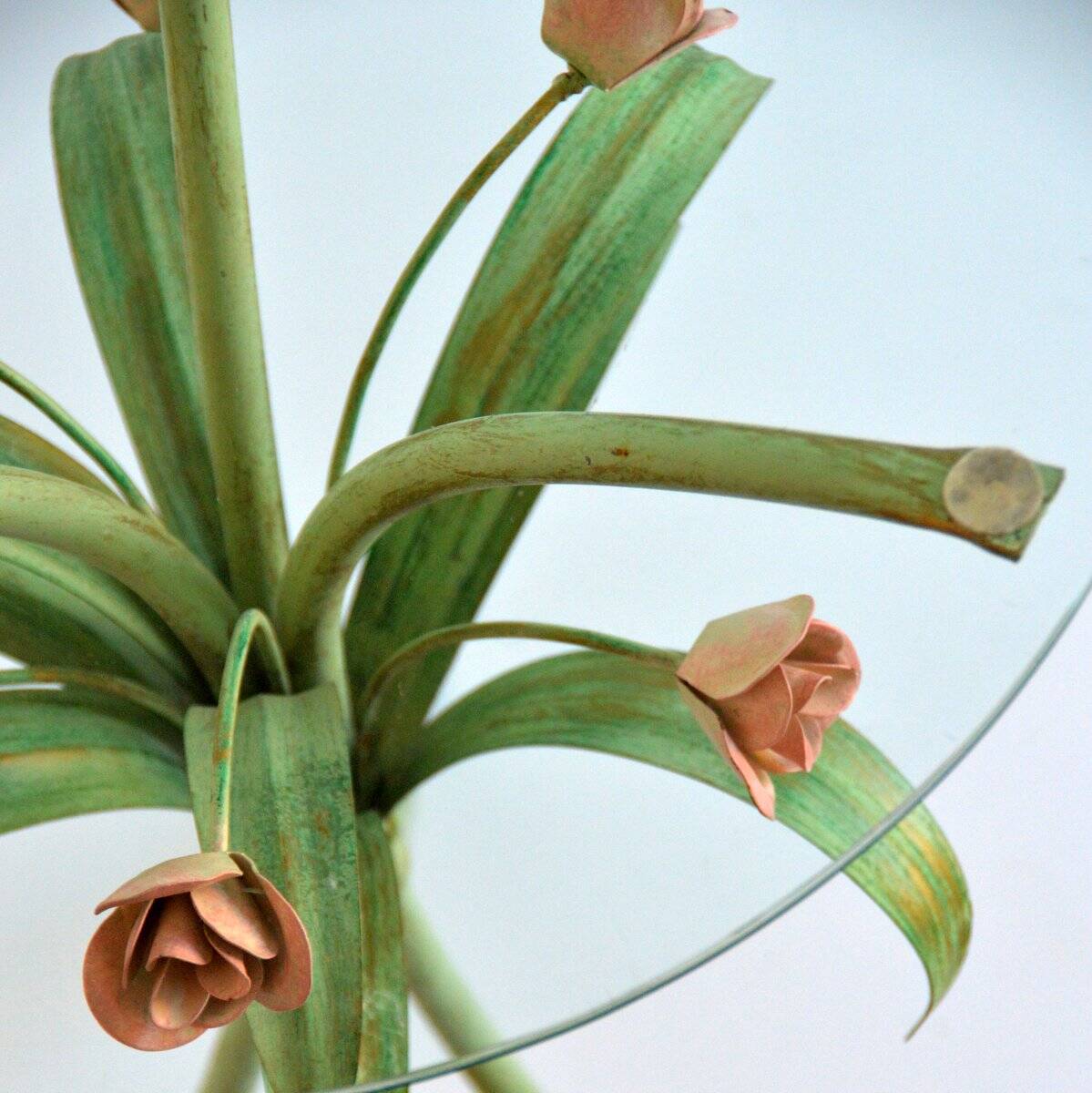 Pedestal table / Side table bouquet of flowers / Roses wrought iron 1960 vintage