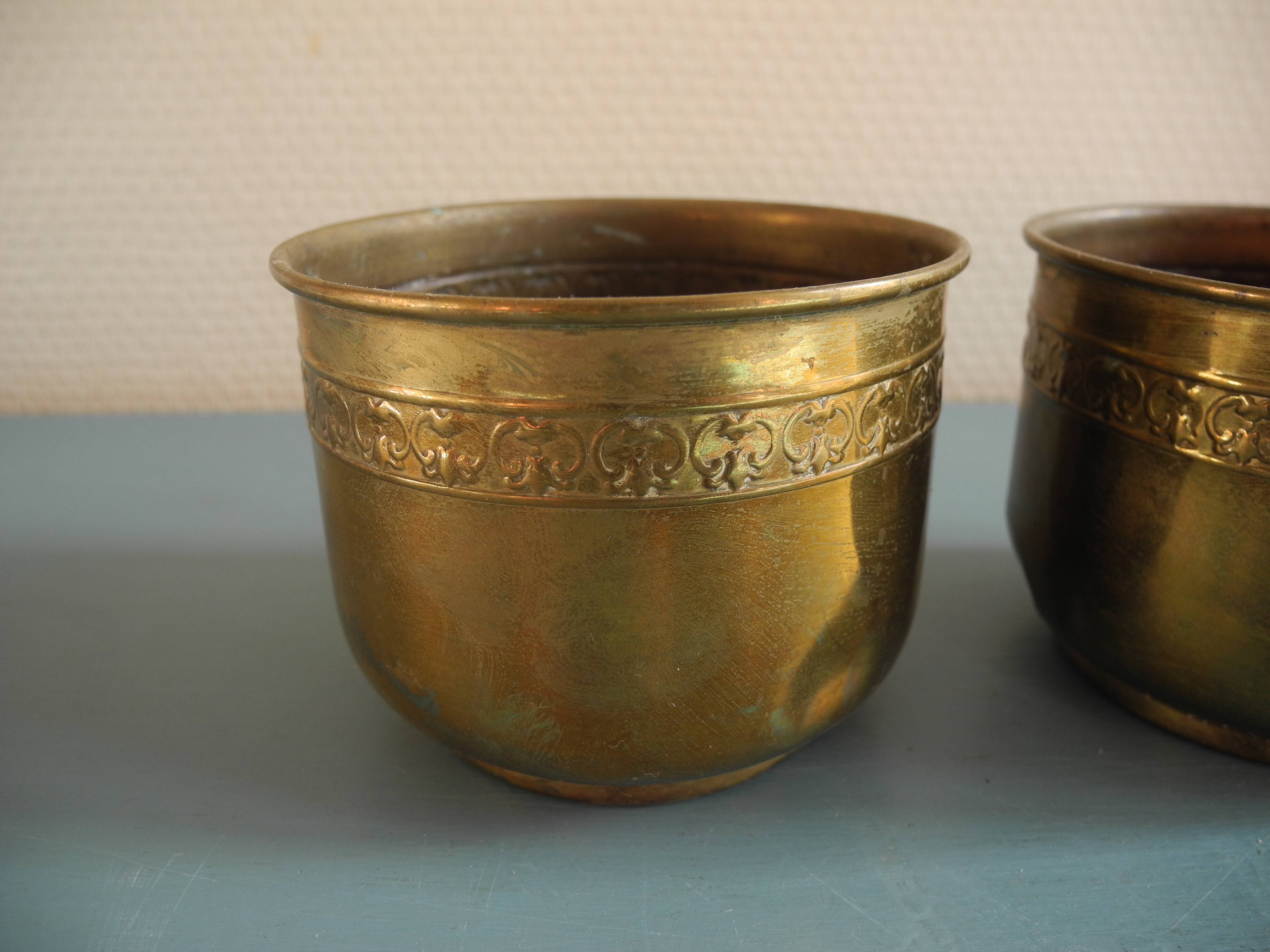 Duo of miniature brass flower pots, Unis France vintage brass flower pots