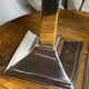 Paire de grands bougeoirs design en aluminium