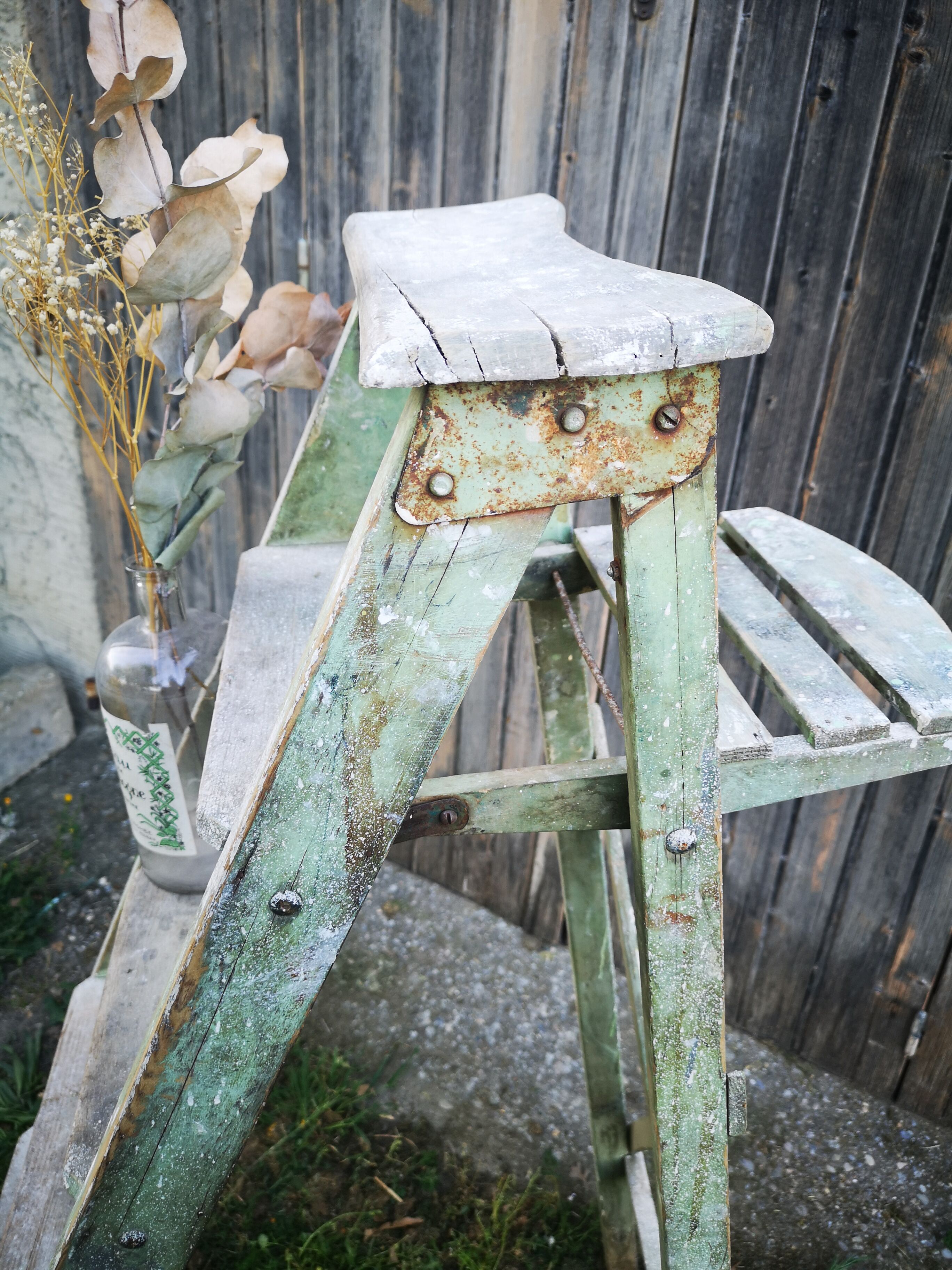 Painter's stepladder