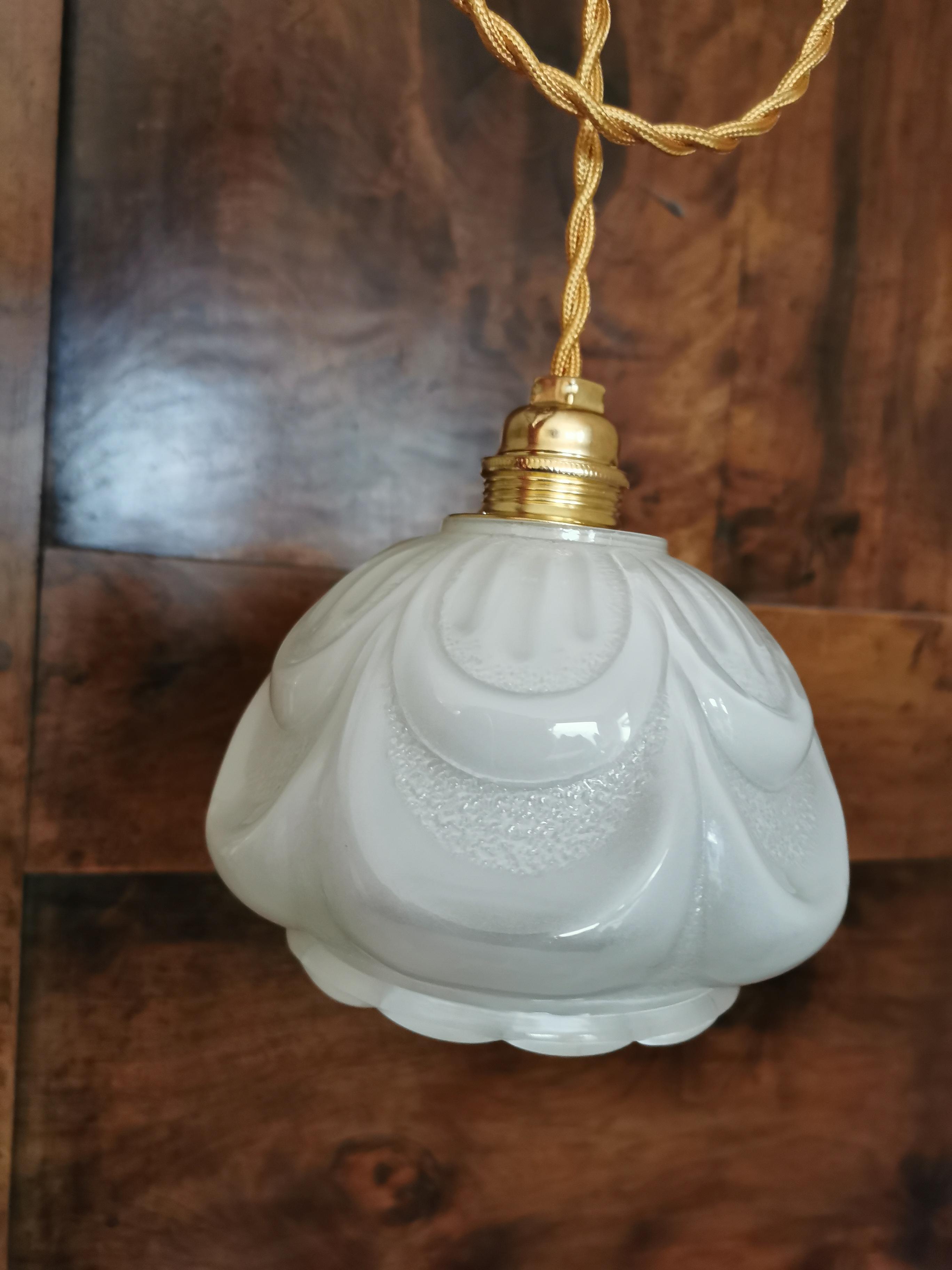 White opaline walker bubbled